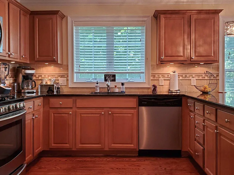 32 Cliff Ave #1 — Photo 10