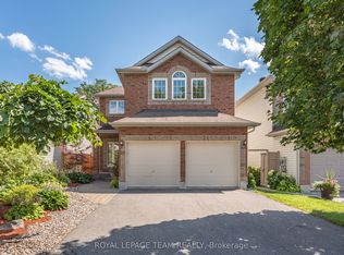 28 Borealis Cres, Ottawa, ON K1K 4T4