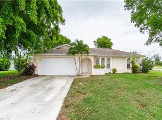 201 SW 32nd Ter, Cape Coral, FL 33914