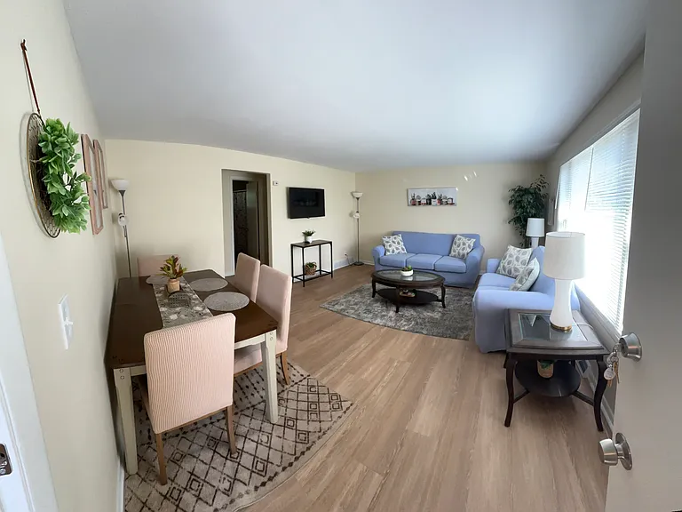 1300 Westcott St #1 — Photo 10