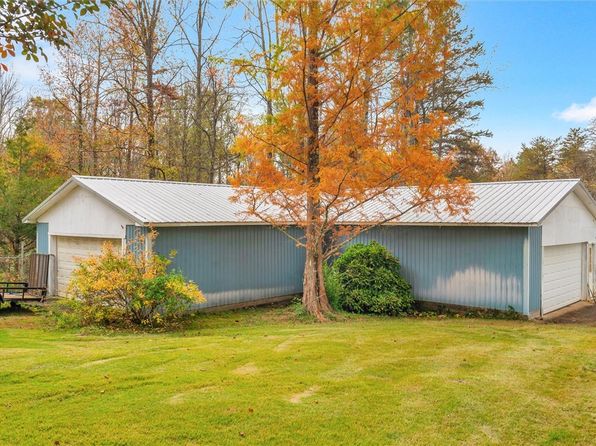 158 Courtney Dr, Walhalla, SC 29691