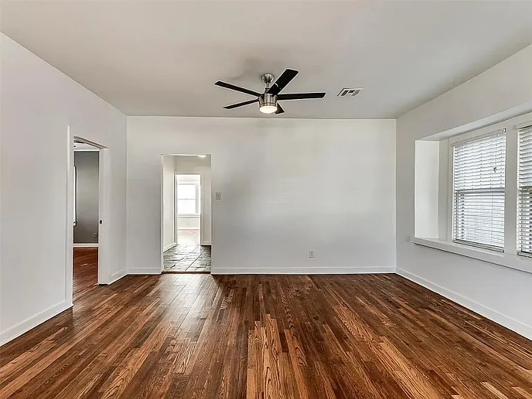 610 NW 27th St — Photo 5