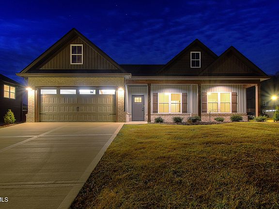 2nd image of 547 Catalina Ct