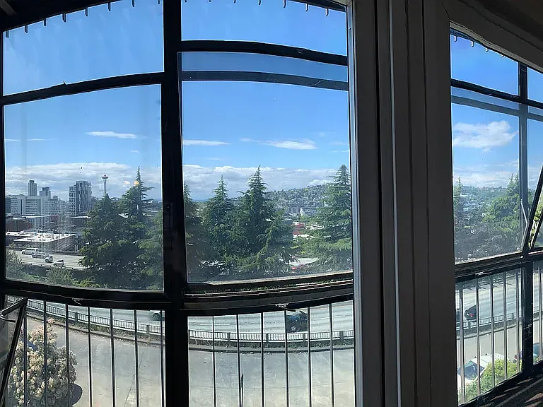 1 bed, 740 sqft, $1,695 — Photo 2