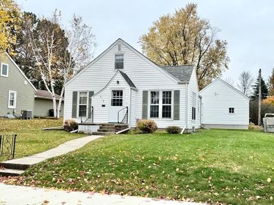 710 E 4th St, Redwood Falls, MN, 56283