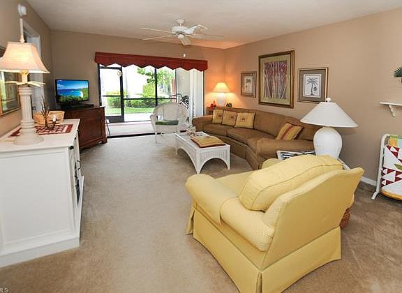 5th image of 9871 Citadel Ln Unit 105
