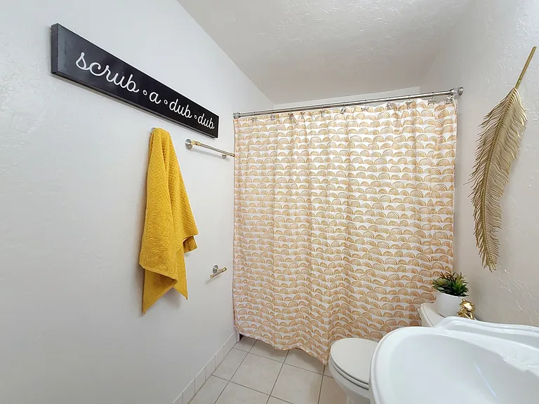 3512 N Holman Ct — Photo 24