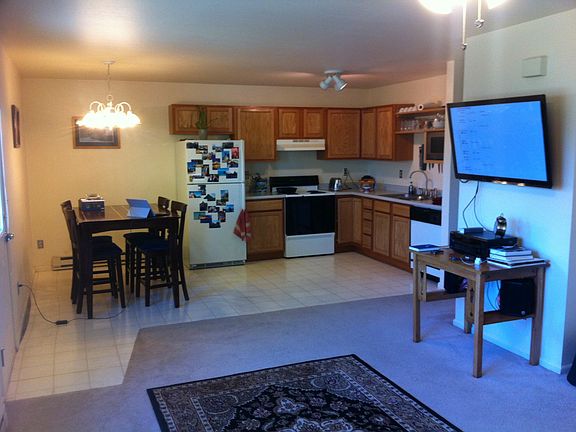 Kitchen/Dining