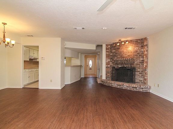 5th image of 14209 Lost Meadow Ln