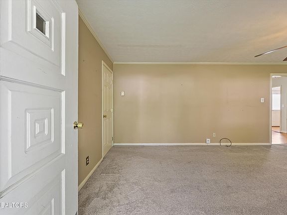 4th image of 619 Robertsville Rd