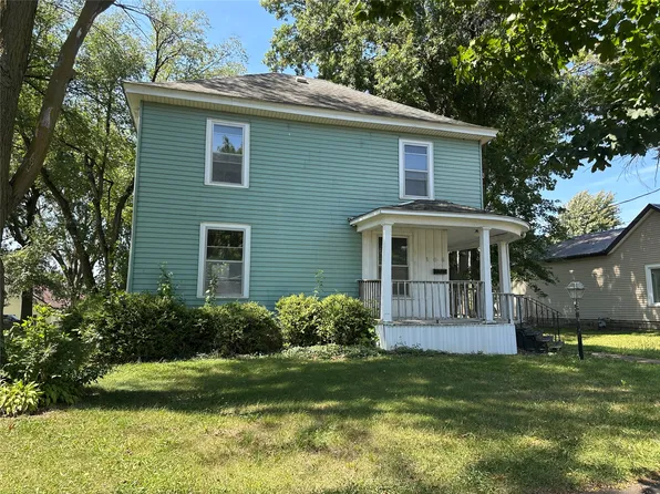109 N Pine St, Bloomfield, IA 52537