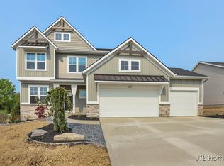 3621 Waterton Dr, Grandville, MI 49418