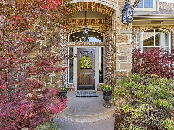 3rd image of 8863 Belcaro Dr