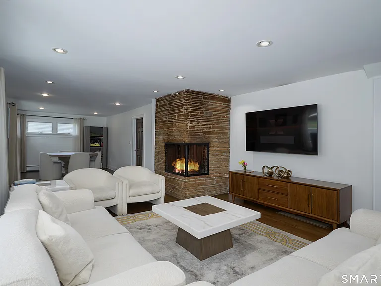 1374 Huntington Tpke — Photo 20