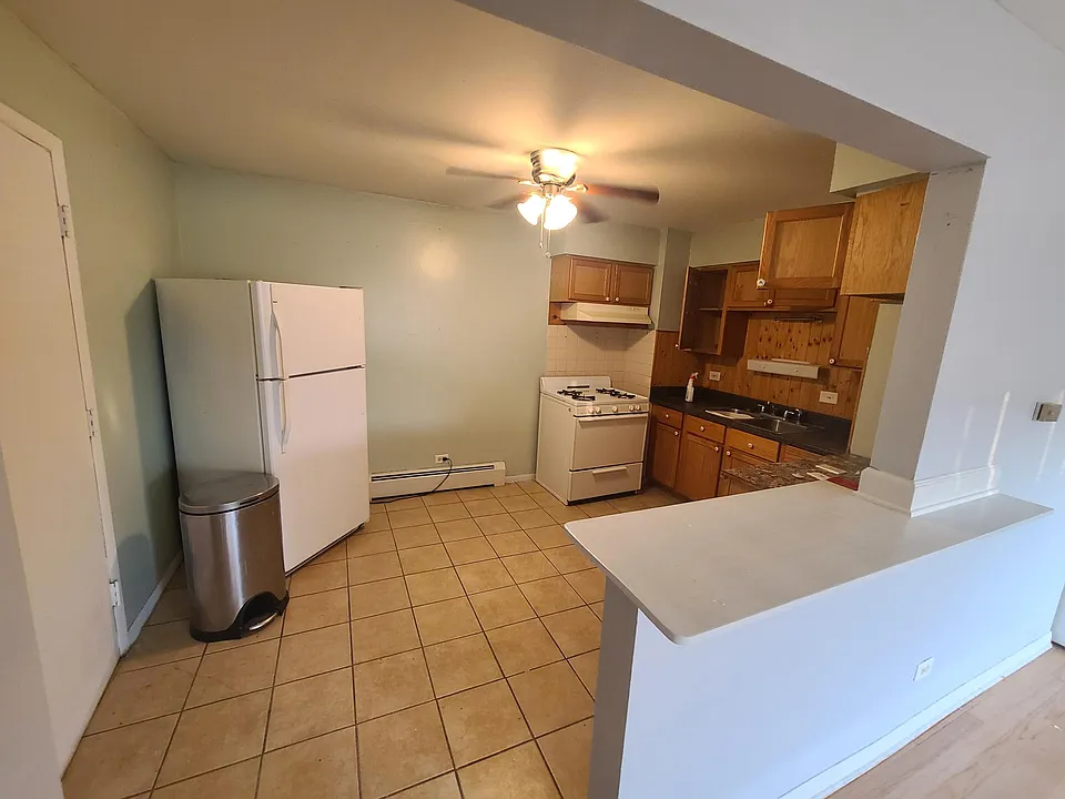 6627 W Lloyd Dr #4
