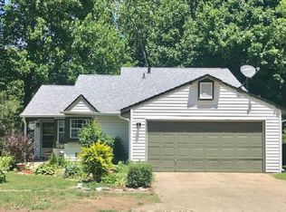 3322 W Woodhaven Dr, Bloomington, IN
