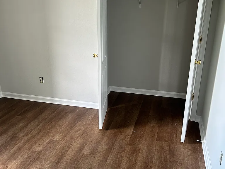 100 Cotton Ct — Photo 5