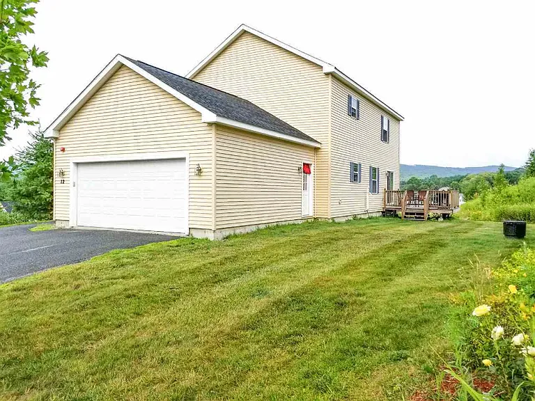 12 Cherry Cir — Photo 1
