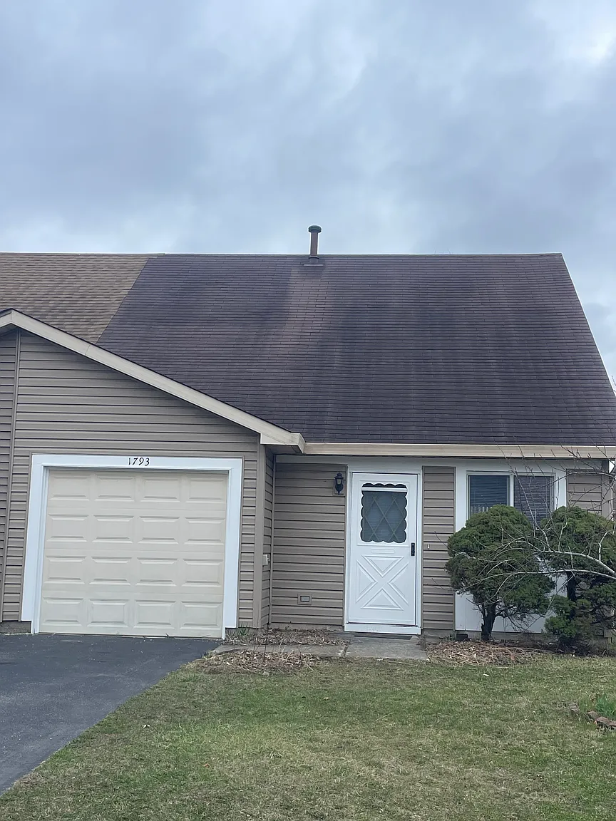 1793 Goddard Ln photo 1