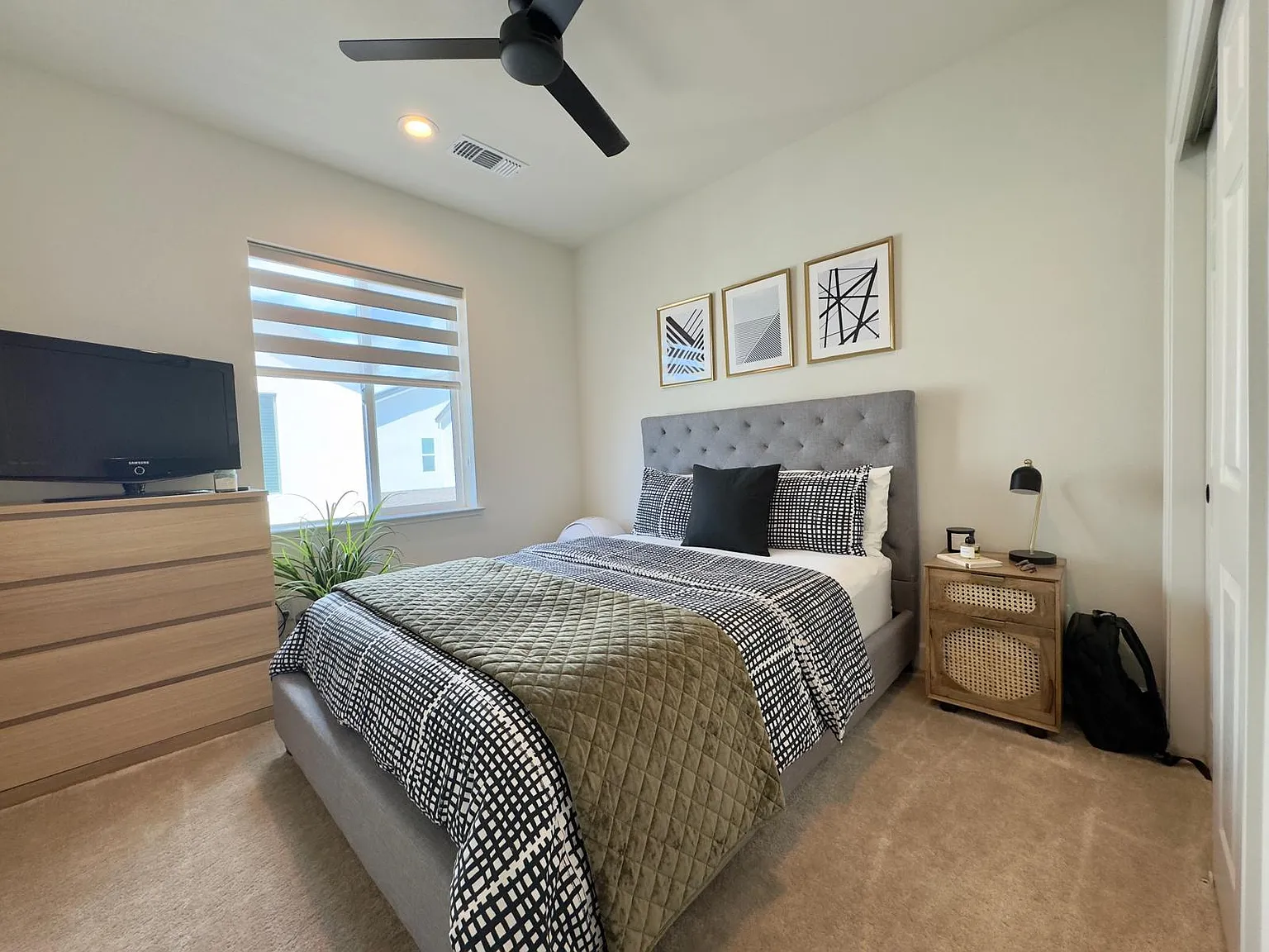 2976 Ellis Town Dr — Photo 4