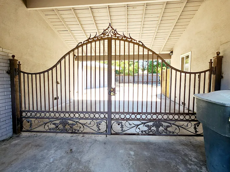 4522 Arden Way — Photo 3
