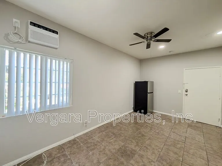 921 Sartori Ave #I — Photo 8