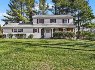 2 Bridle Rd, New Milford, CT 06776