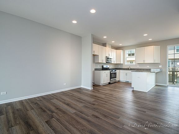 Kitchen dining area
