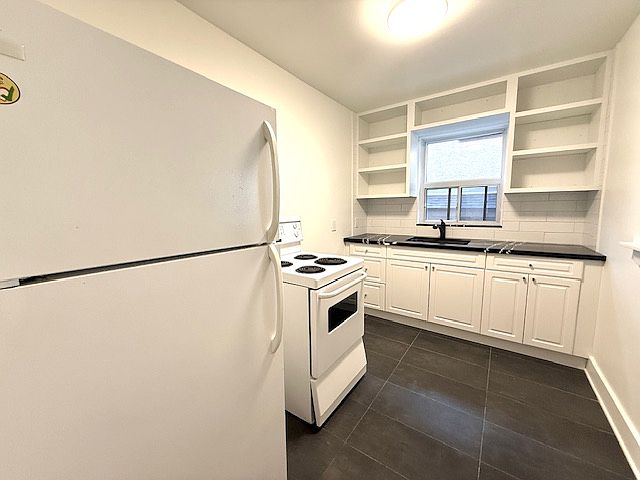 1st image of 187 Bruce St #0