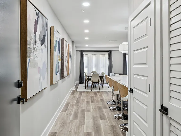 The Tucker Luxury Apartments — Photo 42