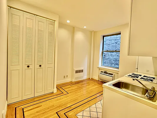 Rented by J & L Holding Corporation | media 5