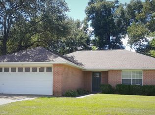 417 Strandview Dr, Pensacola, FL 32534