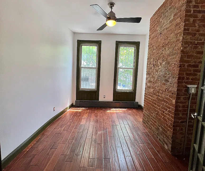 279 Troutman St #1L
