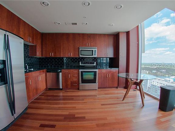 4th image of 155 Court Ave #2809
