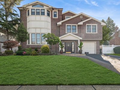 1896 Helen Court, Merrick, NY, 11566
