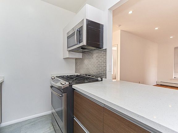 4th image of 2367 Frederick Douglass Blvd APT 1D