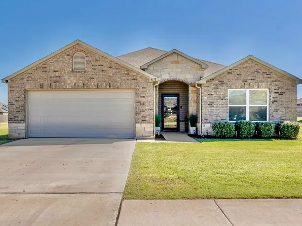 4318 Driftwood Dr, Harrah, OK 73045