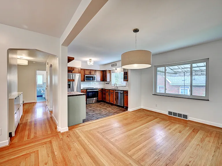 8 Kennedy Rd — Photo 13