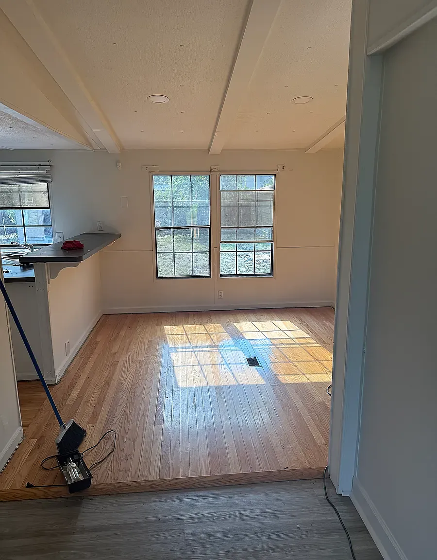 3 bed, $1,800 — Photo 2