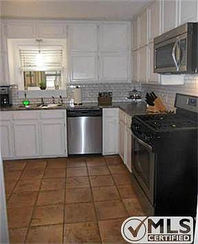 5th image of 2929 Ryan Place Dr