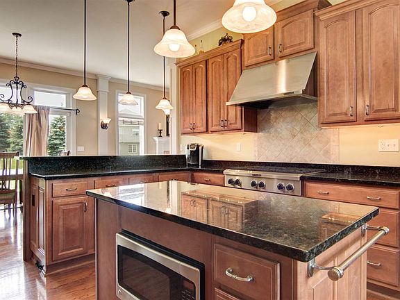 4th image of 7381 Adrianna Dr