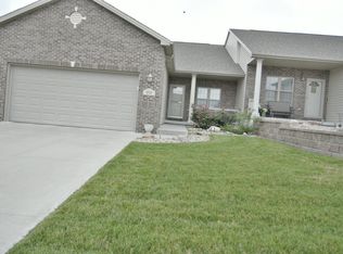 8134 Regent Dr, Lincoln, NE 68507