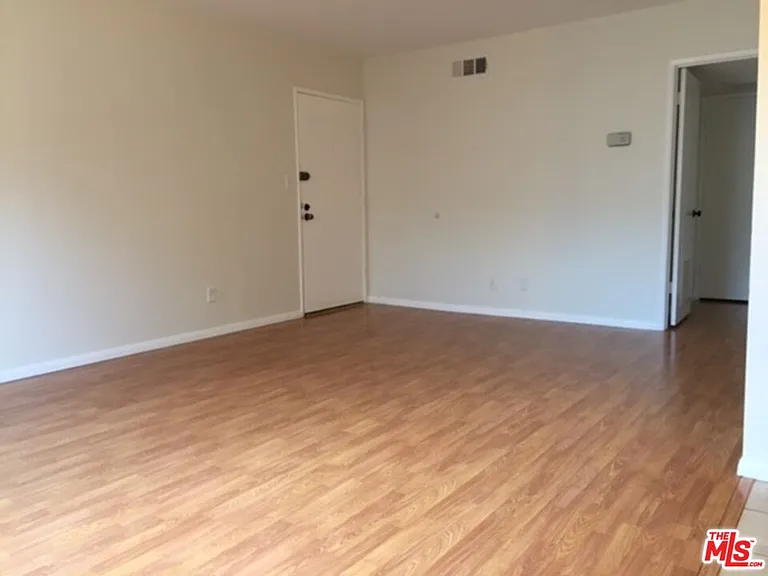 5252 Coldwater Canyon Ave #207 — Photo 12