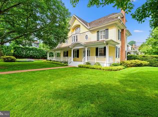 3700 Underwood St, Chevy Chase, MD 20815