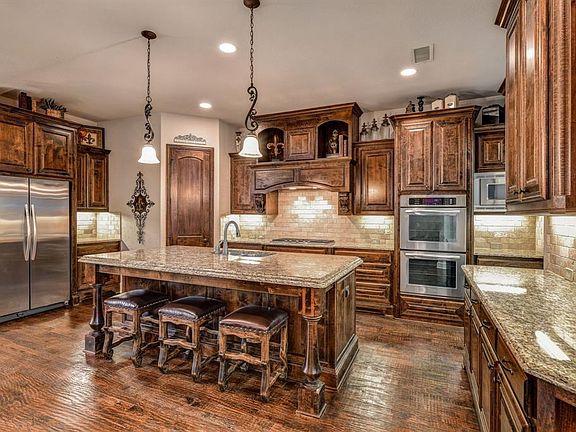 5th image of 11031 Stonewyck Ln