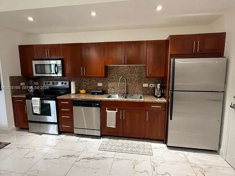 111 E Flagler St #806 — Photo 3