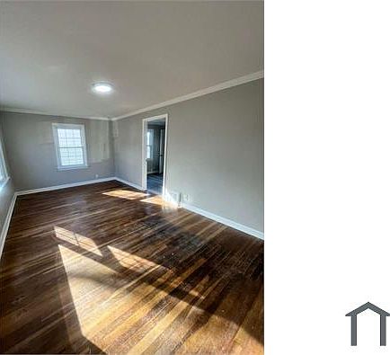 3rd image of 10437 Ewell Dr