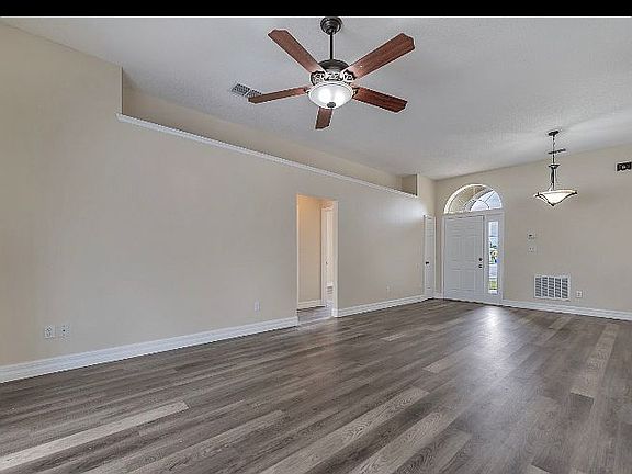 2nd image of 2400 Braemar Dr
