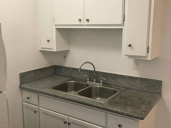 5th image of 1310 Venice Blvd APT 2