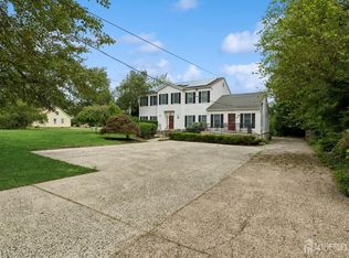 428 Ridge Rd, Dayton, NJ 08810